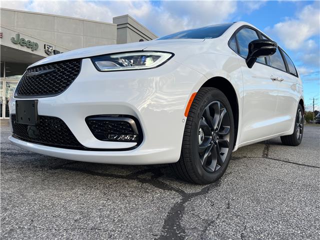 2026 Chrysler Pacifica Select (Stk: 26-165) in Sarnia - Image 1 of 27