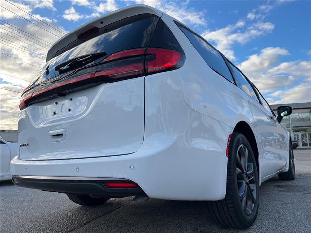 2026 Chrysler Pacifica Select (Stk: 26-165) in Sarnia - Image 4 of 27