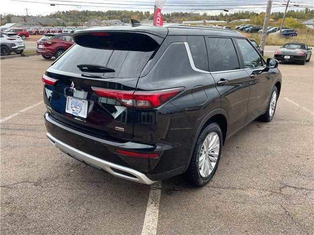 2023 Mitsubishi Outlander SE in Charlottetown - Image 7 of 20