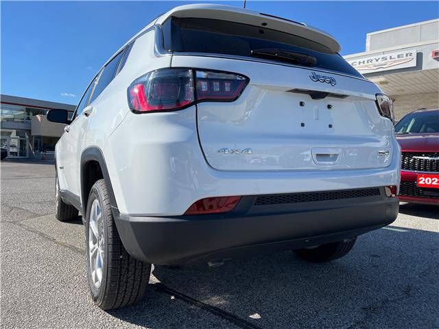 2026 Jeep Compass North (Stk: 26-138) in Sarnia - Image 3 of 21
