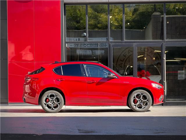 2023 Alfa Romeo Stelvio ti (Stk: 383U) in Toronto - Image 2 of 30