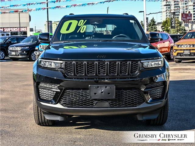 2025 Jeep Grand Cherokee Laredo (Stk: N25196) in Grimsby - Image 2 of 32