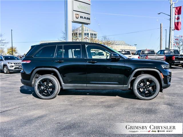 2025 Jeep Grand Cherokee Laredo (Stk: N25196) in Grimsby - Image 12 of 32