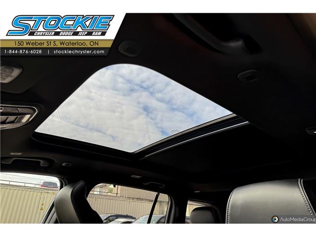 2025 Jeep Grand Cherokee Overland (Stk: 46004) in Waterloo - Image 6 of 23