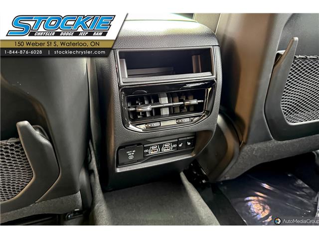 2025 Jeep Grand Cherokee Overland (Stk: 46004) in Waterloo - Image 8 of 23