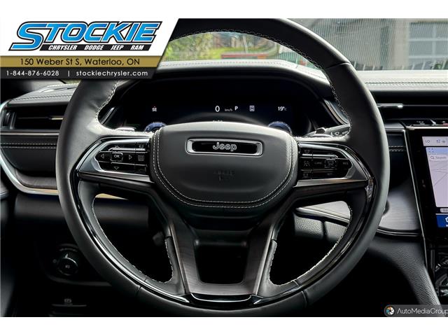 2025 Jeep Grand Cherokee Overland (Stk: 46004) in Waterloo - Image 12 of 23