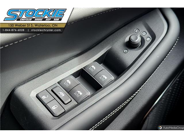 2025 Jeep Grand Cherokee Overland (Stk: 46004) in Waterloo - Image 15 of 23