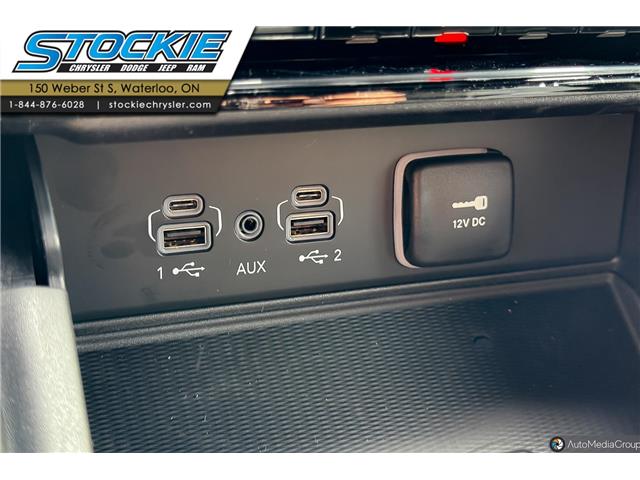 2025 Jeep Grand Cherokee Overland (Stk: 46004) in Waterloo - Image 17 of 23