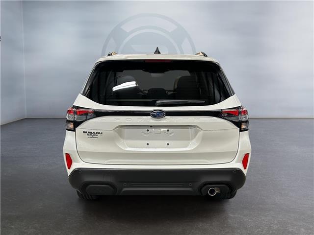 2025 Subaru Forester Touring photo 4