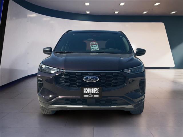 2023 Ford Escape ST-Line (Stk: 10552) in Golden - Image 2 of 16