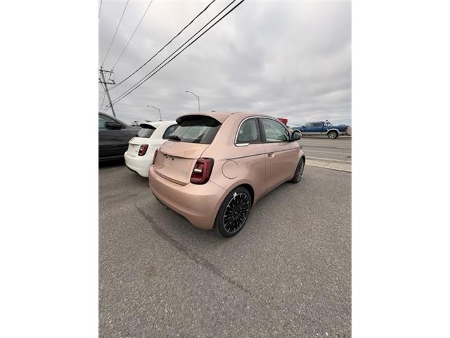 2025 Fiat 500e Base in Matane - Image 4 of 5