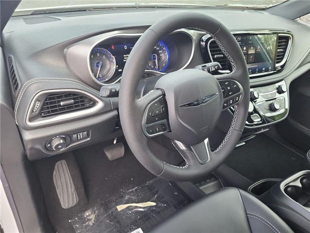 2026 Chrysler Pacifica Select (Stk: 260050) in Windsor - Image 12 of 24