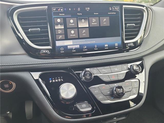 2026 Chrysler Pacifica Select (Stk: 260050) in Windsor - Image 15 of 24
