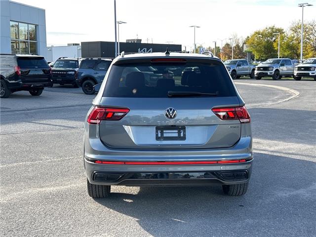 2022 Volkswagen Tiguan Comfortline R-Line Black Edition (Stk: P58870) in Kanata - Image 5 of 18