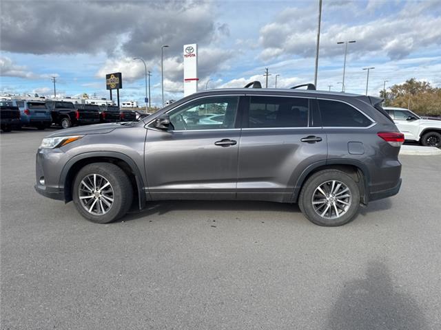 2018 Toyota Highlander  (Stk: S687350A) in Cranbrook - Image 2 of 17
