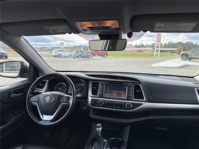 2018 Toyota Highlander  (Stk: S687350A) in Cranbrook - Image 10 of 17