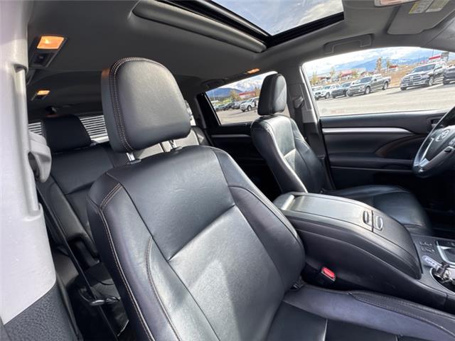 2018 Toyota Highlander  (Stk: S687350A) in Cranbrook - Image 12 of 17