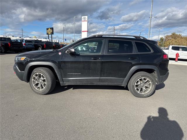 2020 Jeep Cherokee Trailhawk (Stk: 5056469A) in Cranbrook - Image 2 of 18