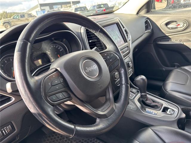 2020 Jeep Cherokee Trailhawk (Stk: 5056469A) in Cranbrook - Image 9 of 18