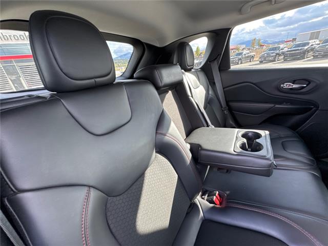 2020 Jeep Cherokee Trailhawk (Stk: 5056469A) in Cranbrook - Image 12 of 18