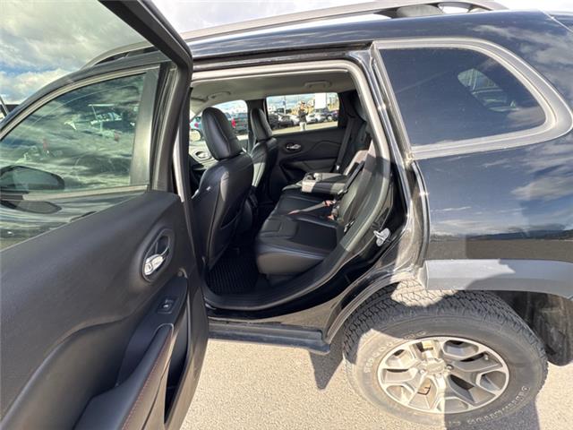 2020 Jeep Cherokee Trailhawk (Stk: 5056469A) in Cranbrook - Image 13 of 18