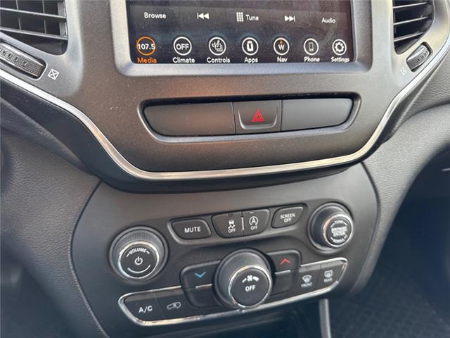 2020 Jeep Cherokee Trailhawk (Stk: 5056469A) in Cranbrook - Image 16 of 18