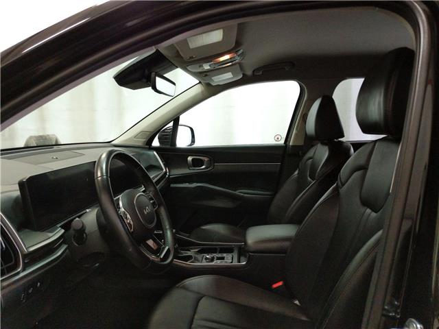 2024 Kia Sorento 2.5T EX (Stk: C1613) in Lethbridge - Image 10 of 22