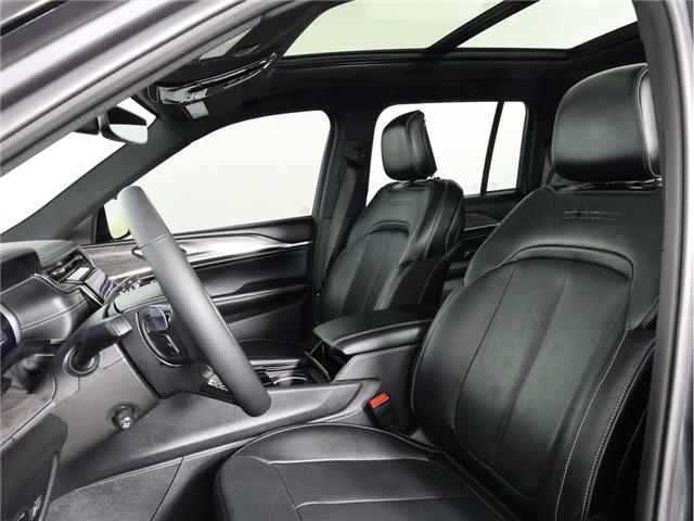 2024 Jeep Grand Cherokee Overland (Stk: B20358) in Calgary - Image 16 of 24