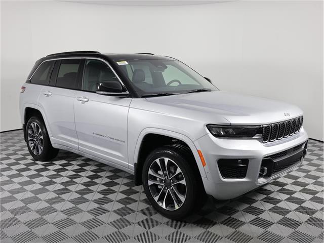 2025 Jeep Grand Cherokee Overland (Stk: 25J240) in Calgary - Image 3 of 21