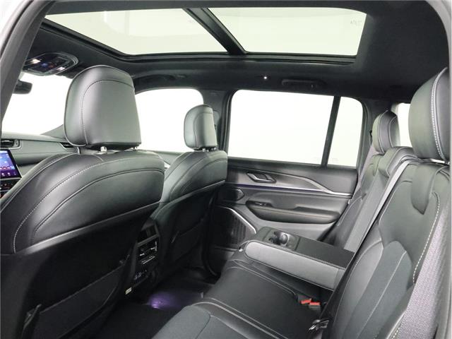 2025 Jeep Grand Cherokee Overland (Stk: 25J240) in Calgary - Image 9 of 21