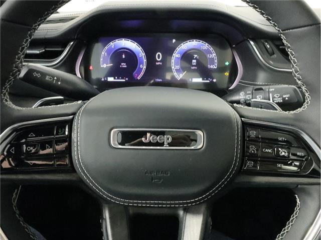 2025 Jeep Grand Cherokee Overland (Stk: 25J240) in Calgary - Image 17 of 21