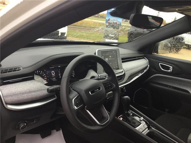 2026 Jeep Compass Sport (Stk: GG008) in Swan River - Image 8 of 19