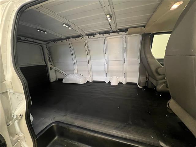 2021 GMC Savana 2500 Work Van (Stk: M1256055) in Courtenay - Image 15 of 18