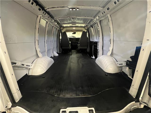 2021 GMC Savana 2500 Work Van (Stk: M1256055) in Courtenay - Image 16 of 18