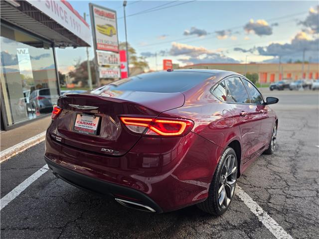 2015 Chrysler 200 S (Stk: 2510532) in Waterloo - Image 5 of 25