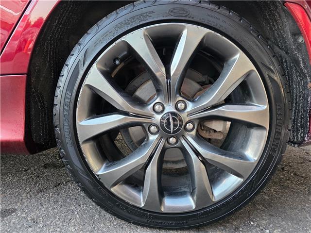 2015 Chrysler 200 S (Stk: 2510532) in Waterloo - Image 10 of 25