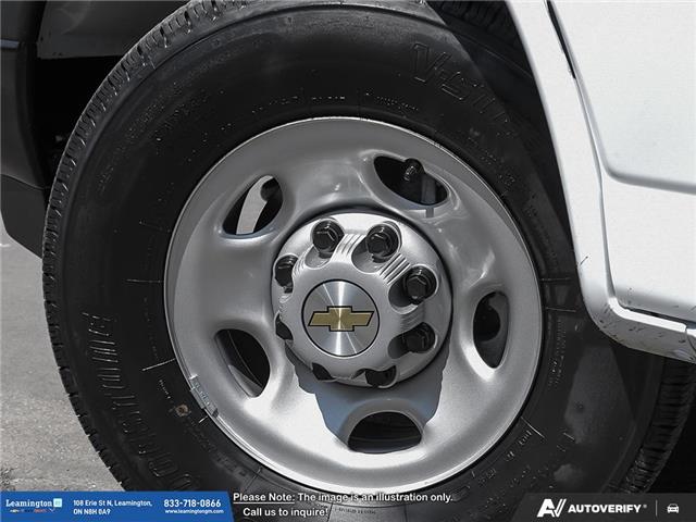 2025 Chevrolet Express 2500 Work Van (Stk: 25343) in Leamington - Image 7 of 22