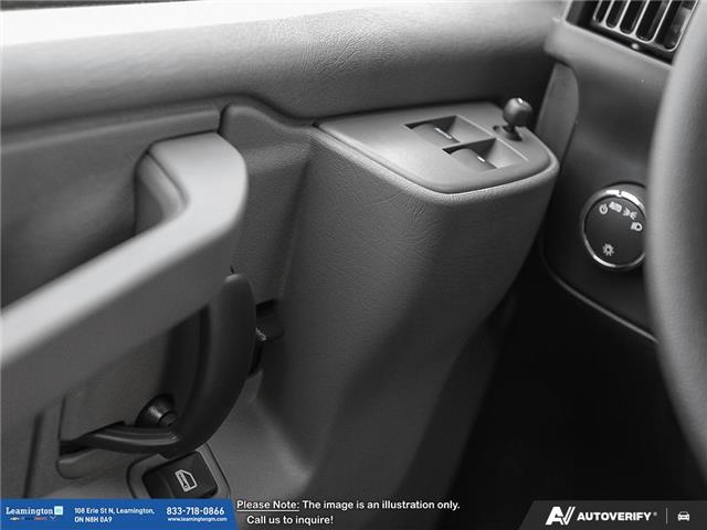 2025 Chevrolet Express 2500 Work Van (Stk: 25343) in Leamington - Image 15 of 22