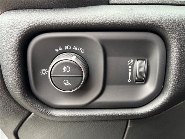 2024 RAM 5500 Chassis Tradesman/SLT/Laramie/Limited (Stk: 24-871) in Sarnia - Image 20 of 34