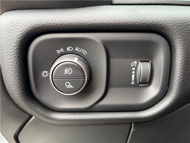 2024 RAM 5500 Chassis Tradesman/SLT/Laramie/Limited (Stk: 24-871) in Sarnia - Image 21 of 34