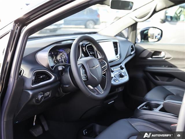 2026 Chrysler Grand Caravan SXT (Stk: T8004) in Welland - Image 13 of 27