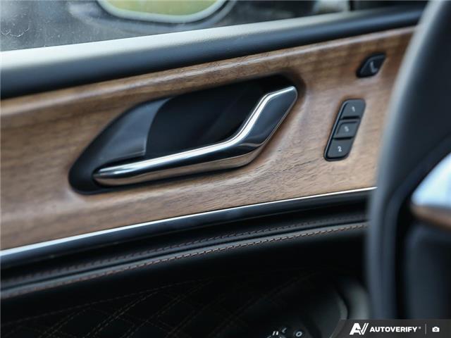 2025 Jeep Grand Cherokee Summit (Stk: S2207) in Welland - Image 17 of 27