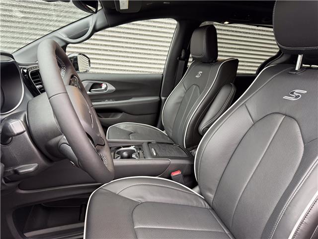 2026 Chrysler Pacifica Limited (Stk: 26046) in London - Image 9 of 29