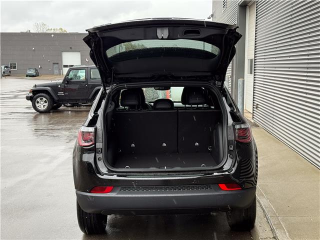 2026 Jeep Compass Limited (Stk: 26047) in London - Image 6 of 27