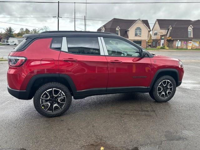 2026 Jeep Compass Trailhawk (Stk: 7456) in Fort Erie - Image 3 of 15