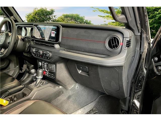 2024 Jeep Wrangler Rubicon (Stk: P38832A) in Vancouver - Image 17 of 35