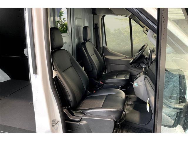 2025 Ford E-Transit-350 Cargo Base (Stk: 25TR6388) in Vancouver - Image 8 of 14