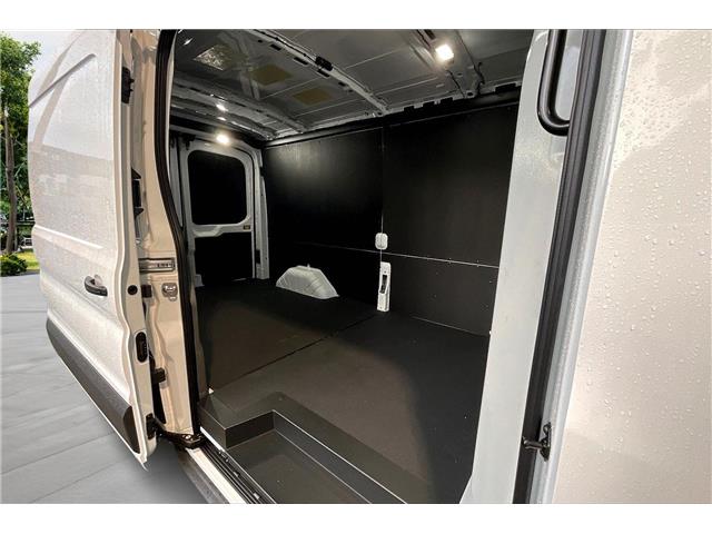 2025 Ford E-Transit-350 Cargo Base (Stk: 25TR6388) in Vancouver - Image 9 of 14