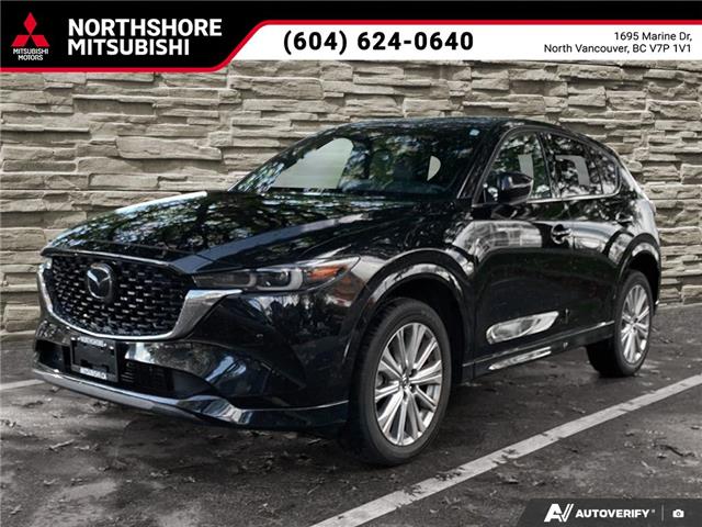 2023 Mazda CX-5 Signature (Stk: Z024603) in North Vancouver - Image 1 of 23