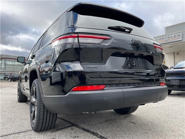 2025 Jeep Grand Cherokee L Laredo (Stk: 25-423) in Sarnia - Image 3 of 24 2025 Jeep Grand Cherokee L Laredo (Stk: 25-423) in Sarnia - Image 3 of 24